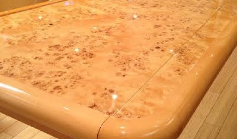 85 SHOELL MARINE MAIN SALON