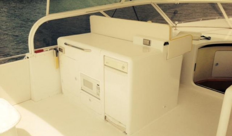 85 SHOELL MARINE COCKPIT