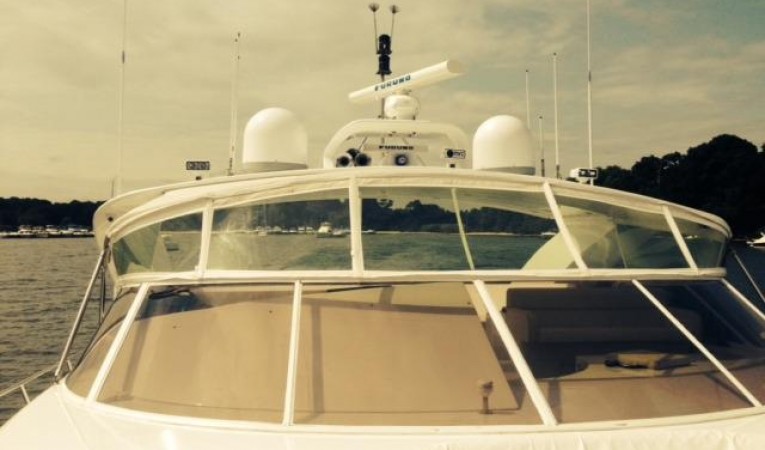 85 SHOELL MARINE FOREDECK