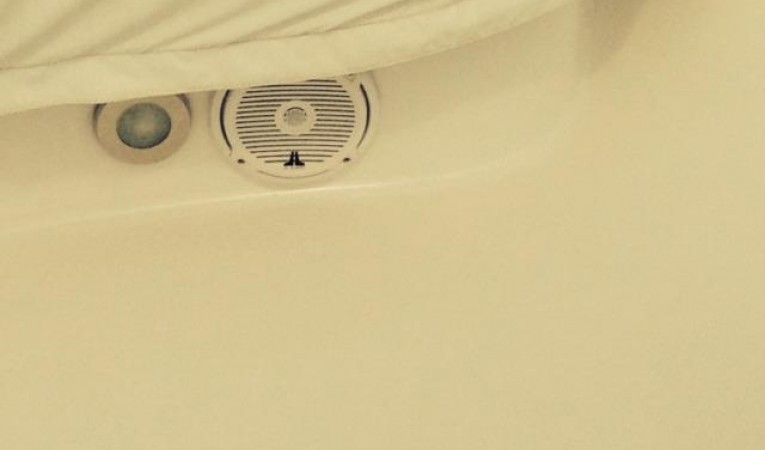 85 SHOELL MARINE FOREDECK