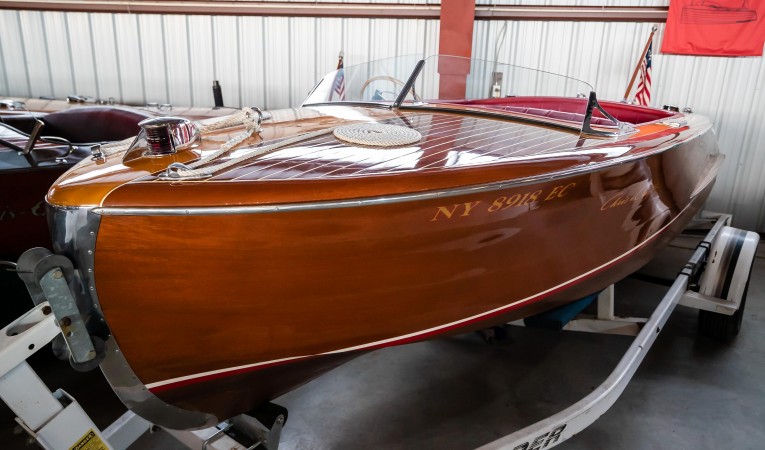18 Chris-Craft 