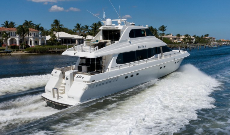76 Lazzara Yachts 
