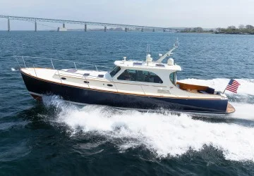 44' Hinckley 2009