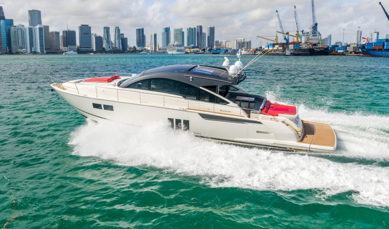 62 Fairline 