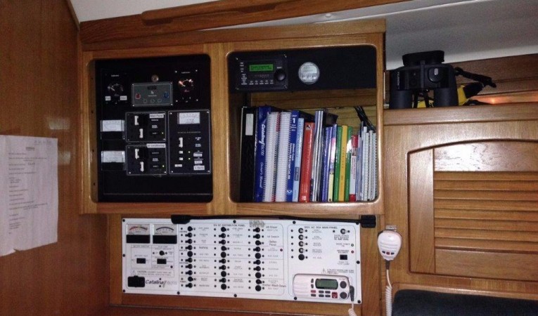 40 Catalina Chart table