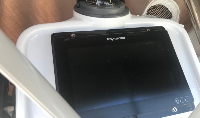 36 C&C New Raymarine GPS
