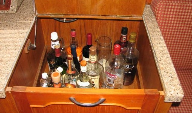 52 Sea Ranger Liquor Cabinet