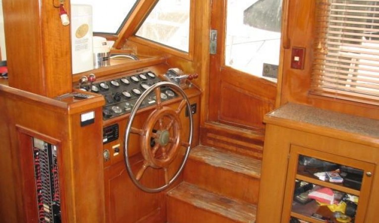 52 Sea Ranger Lower Helm Companionway to Deck