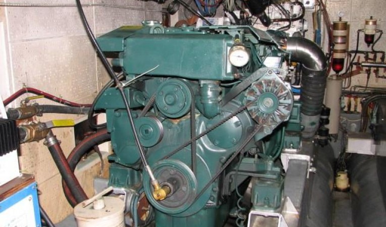 52 Sea Ranger Starboard Engine