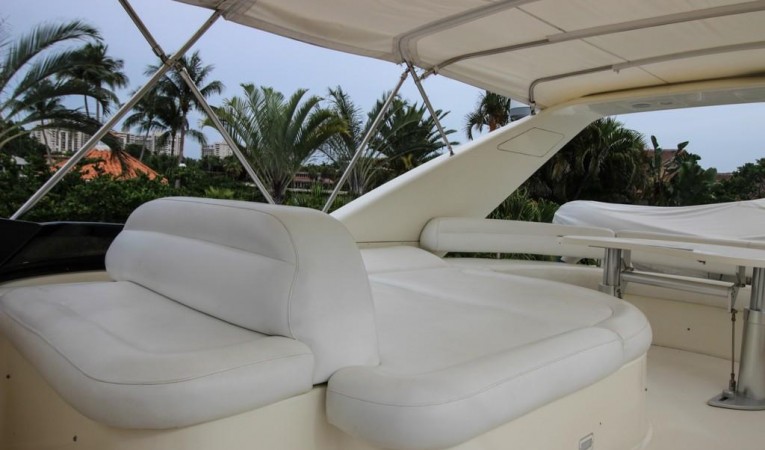 70 Azimut 