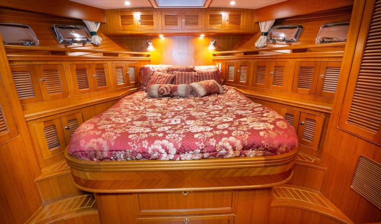 43 Selene Master Stateroom