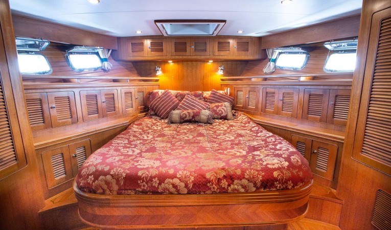 43 Selene Master Stateroom