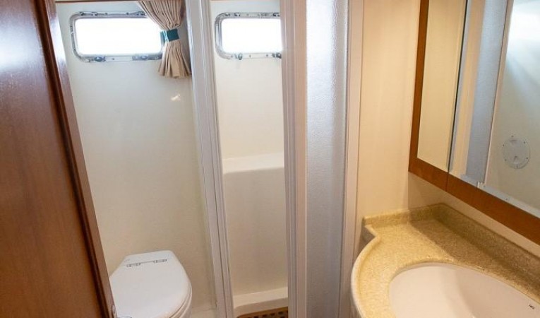 43 Selene VIP Guest Head