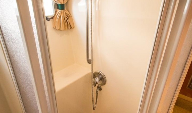 43 Selene VIP Guest Head