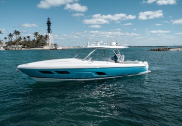 40' Intrepid 2021