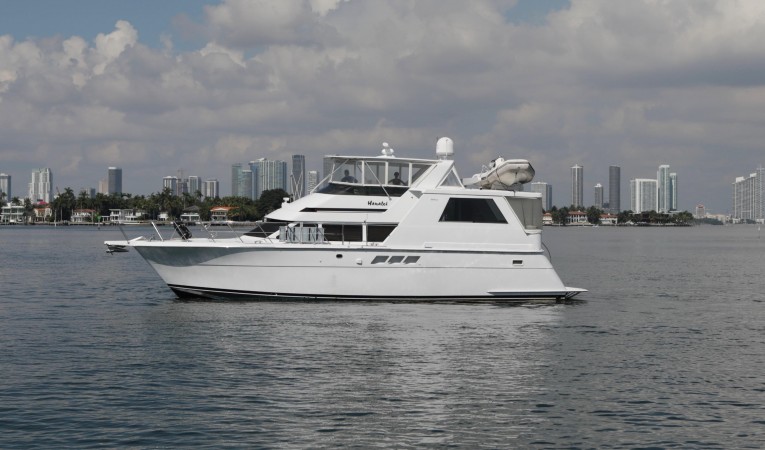 52 Hatteras 