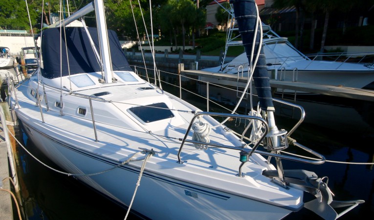 38 Morgan Starboard view