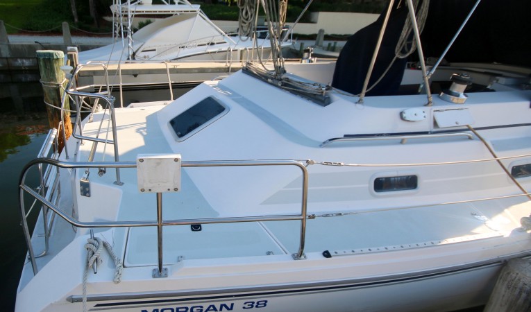 38 Morgan Aft deck