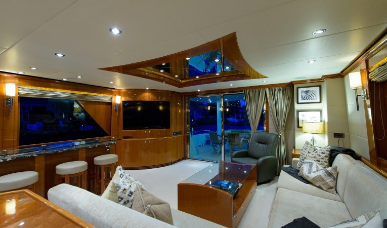101 Hargrave Main Salon Looking Aft