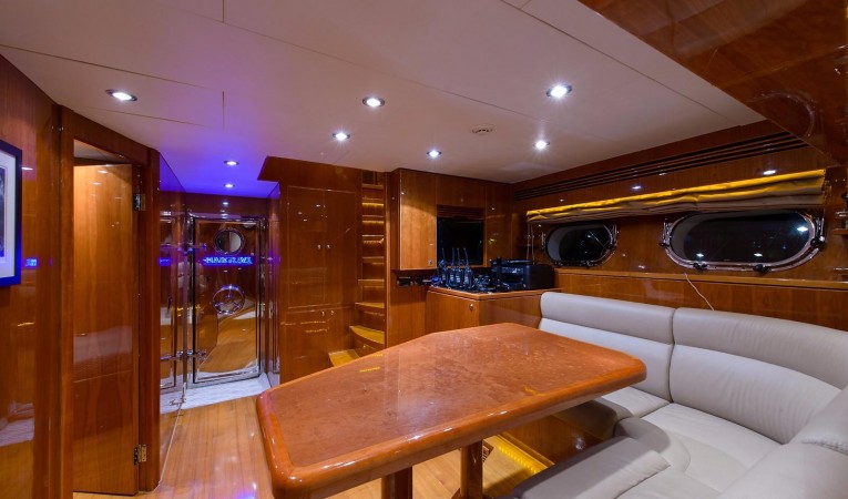 101 Hargrave Crew Lounge