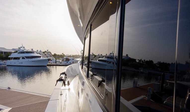 101 Hargrave Side Deck