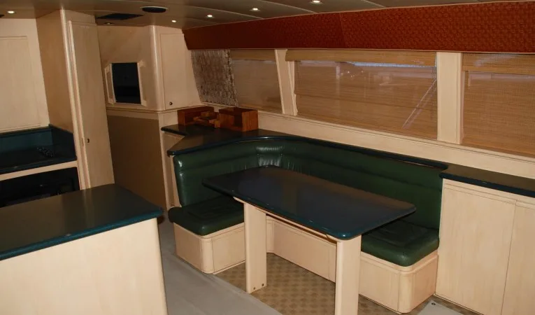 60 Bertram Dinette