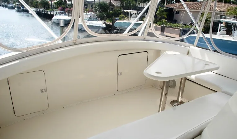60 Bertram Flybridge Forward Seating