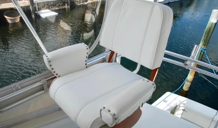 60 Bertram Flybridge Helm Chair