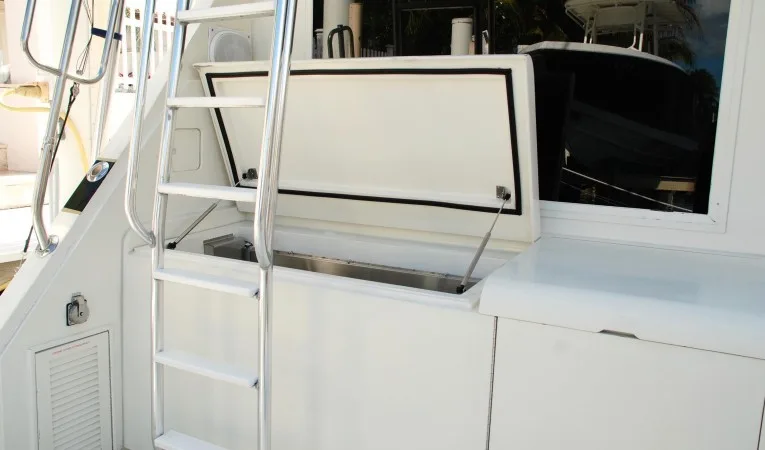 60 Bertram Top loading Freezer Cabinet