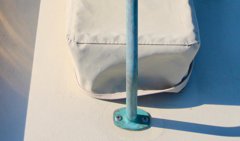 48 Covey Island Dorade with guard