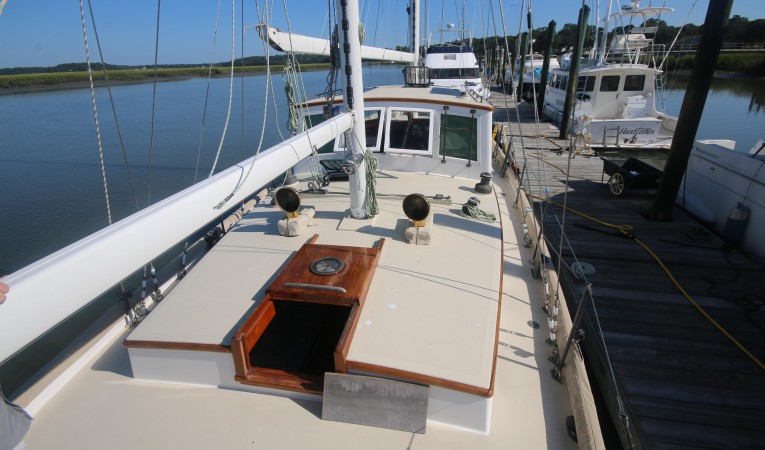 48 Covey Island Aft deck with cabin access