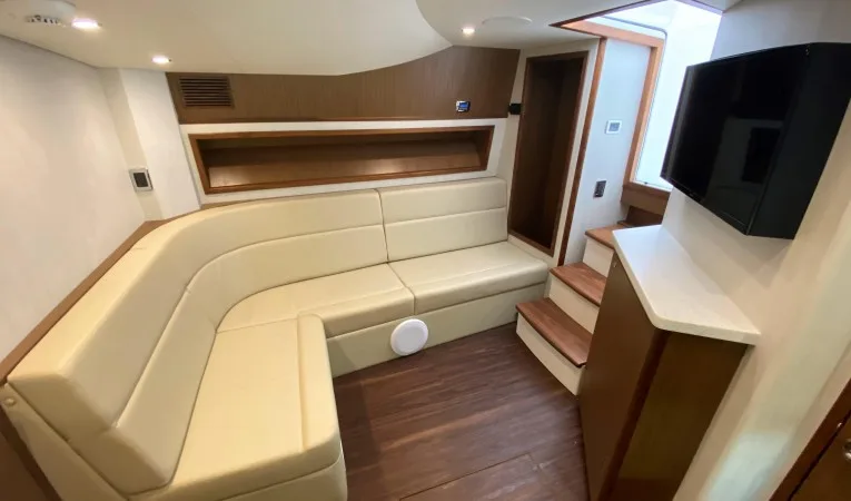 41 Cabo Salon with rod storage