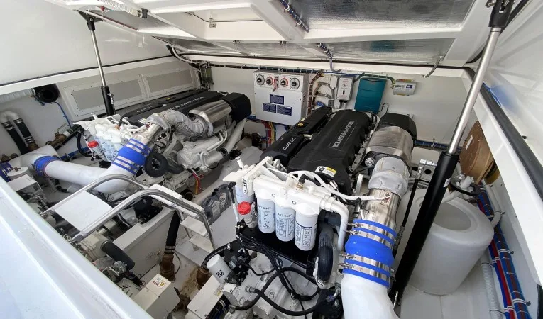 41 Cabo Engine room