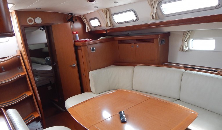 52 Beneteau 