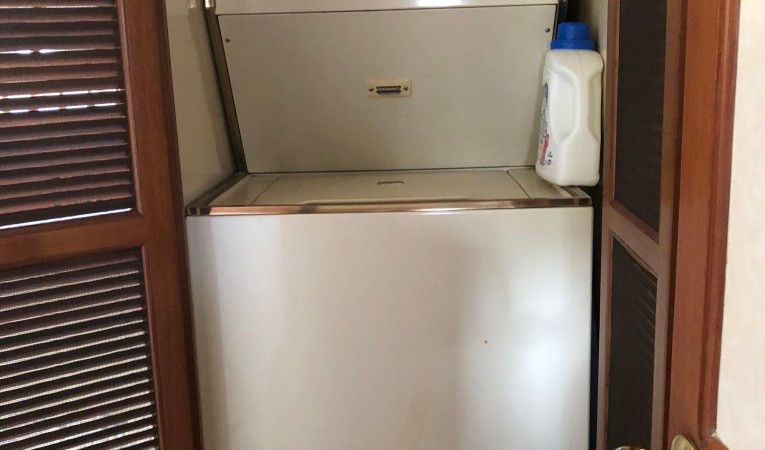 57 President Stacked Washer and Dryer