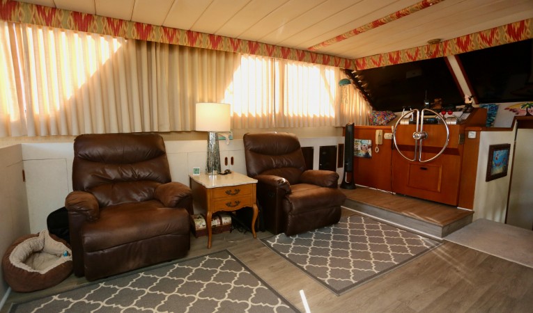 57 President Salon Seating