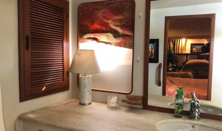 57 President Master Head Vanity