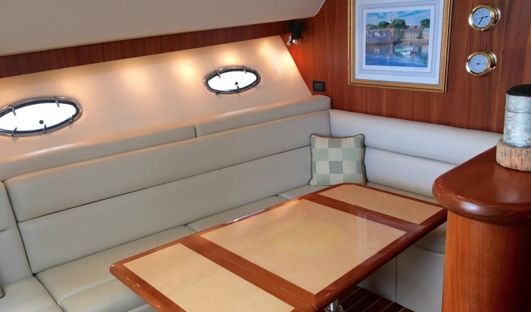 42 Tiara Tiara 4200 open