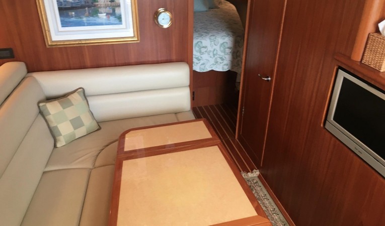 42 Tiara Tiara 4200 open