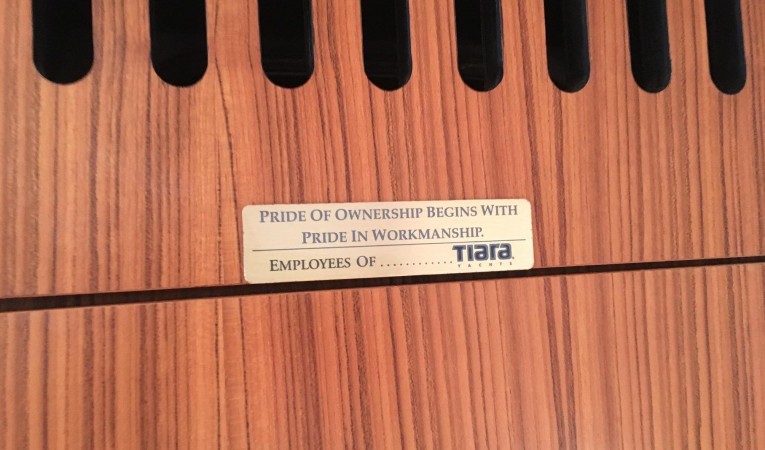 42 Tiara Tiara 4200 open