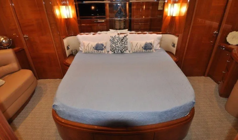 80 Azimut 