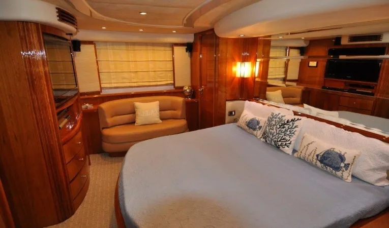 80 Azimut 