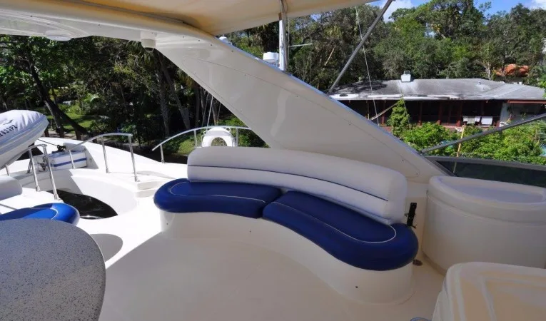 80 Azimut 