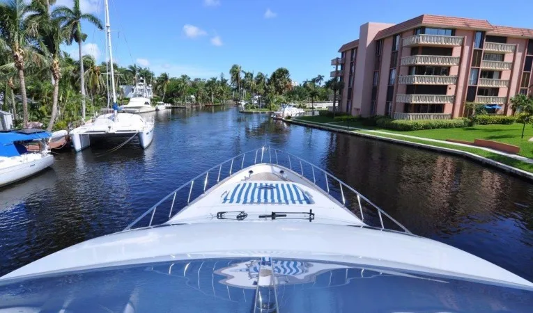 80 Azimut 