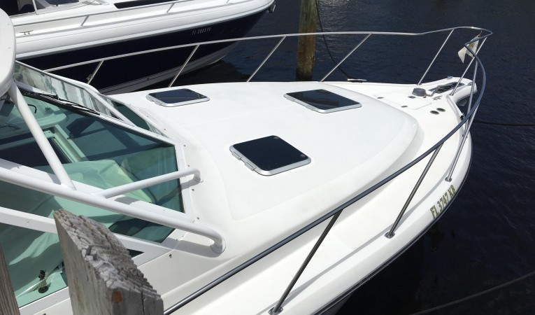 31 Tiara Foredeck