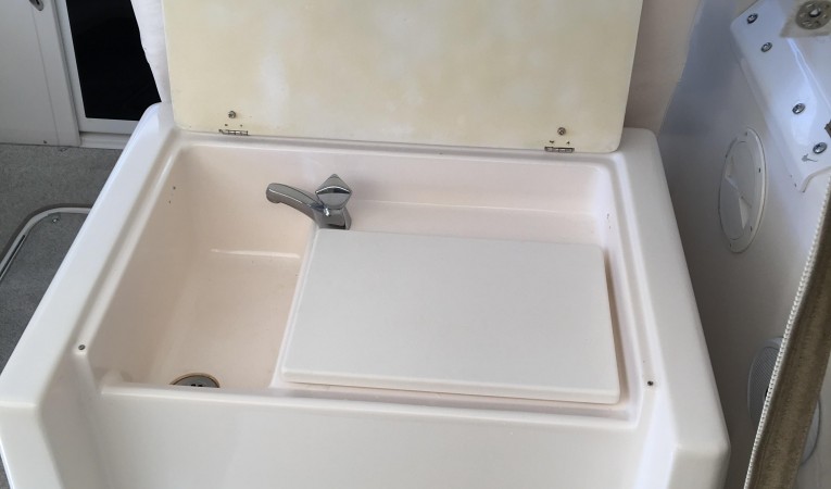 31 Tiara Prep station / wetbar