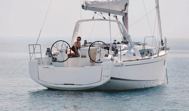 35 Beneteau Manufacturer Provided Image