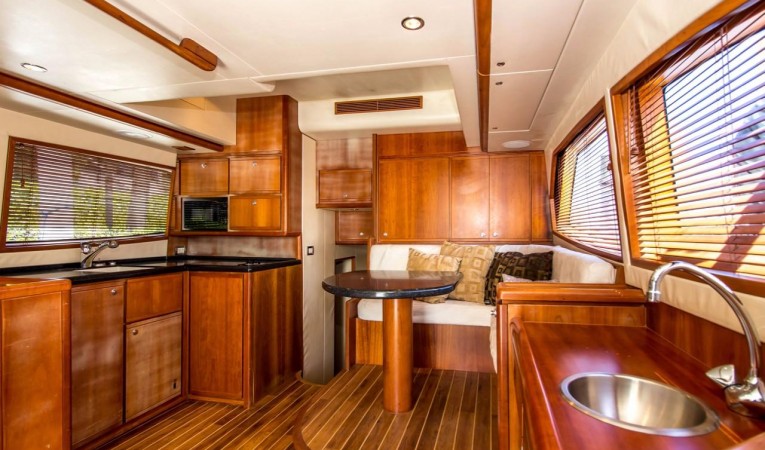 45 Bertram 2007 Bertram 450 Oceans Eleven