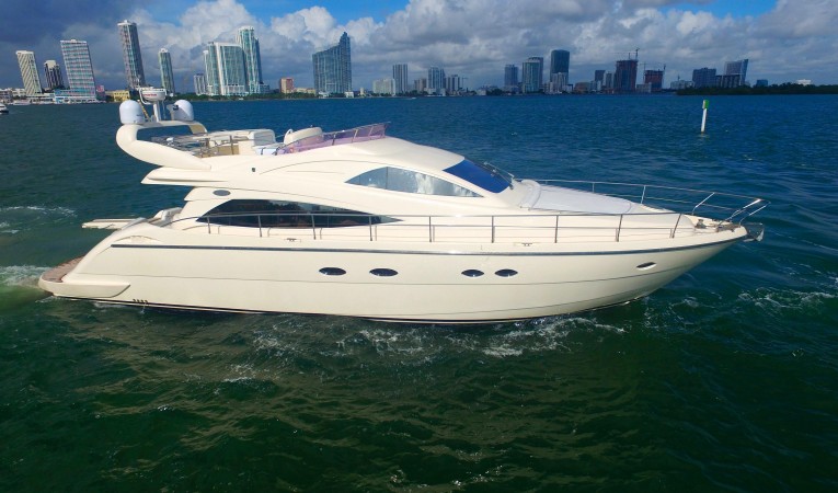 56 Aicon Starboard Profile
