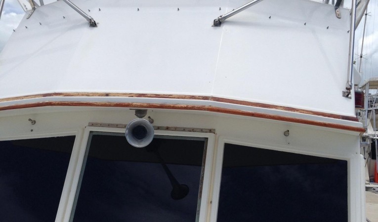 36 Grand Banks Fwd Windows